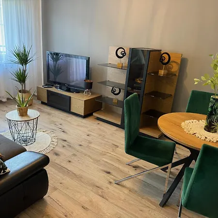 Blue Close To Old Town Апартаменти *