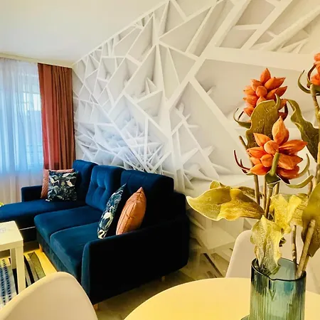 老城边蓝色公寓 *