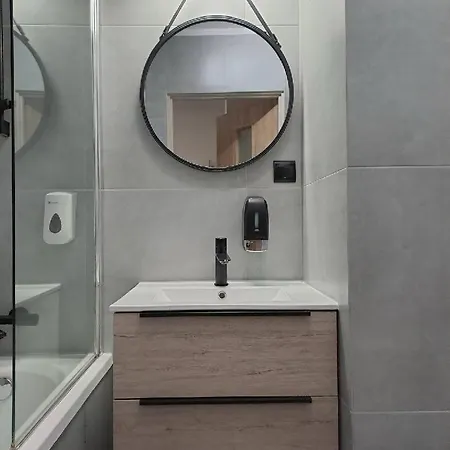 Blue Close To Old Town Apartamento *