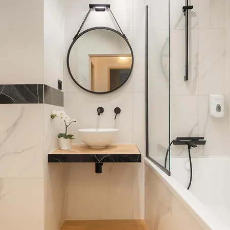 老城边蓝色公寓