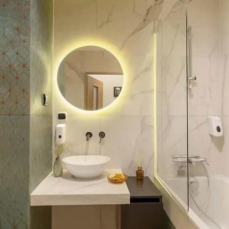 公寓 老城边蓝色公寓 *