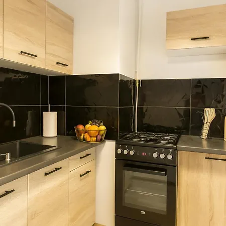 老城边蓝色公寓 *