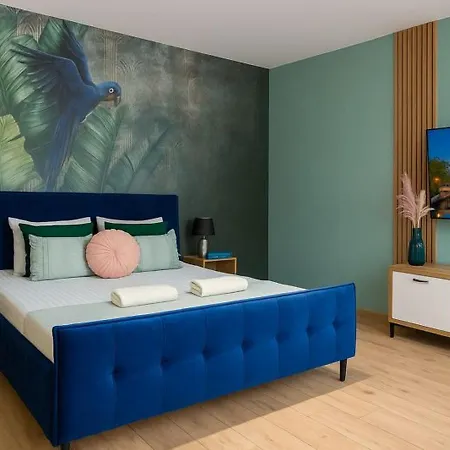 老城边蓝色公寓 * 比得哥什