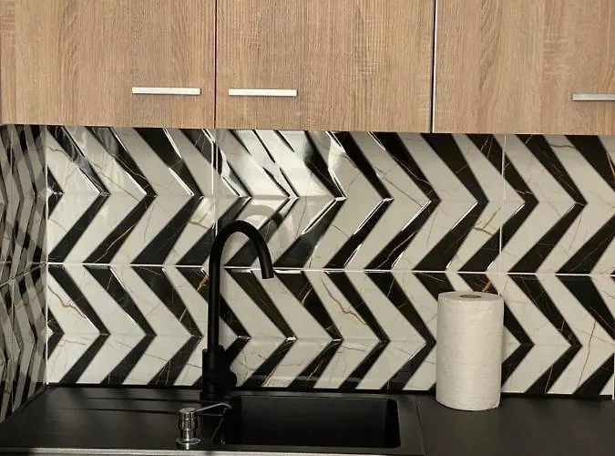 Blue Close To Old Town 비드고슈치